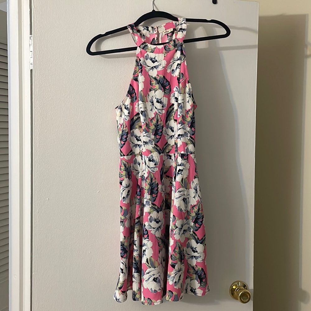 Flowy floral halter hollister dress